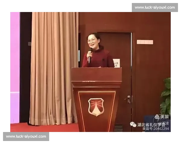 小女孩有望成为 “教授” 弟子？