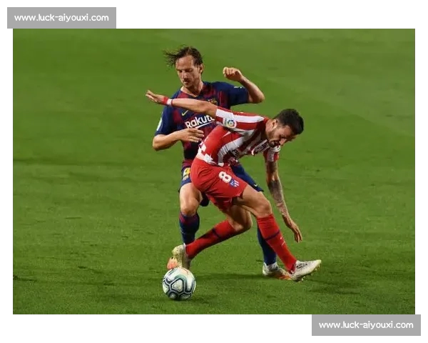 开罗国民前锋痛失三分：上半场错失四球良机，点球争议成转折