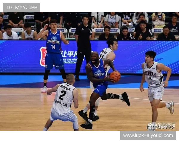 香港金牛三外援合砍 59 分掀翻长沙勇胜，NBL 揭幕战主场奏响卫冕强音